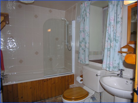 Bathroom in Winsford Cottage