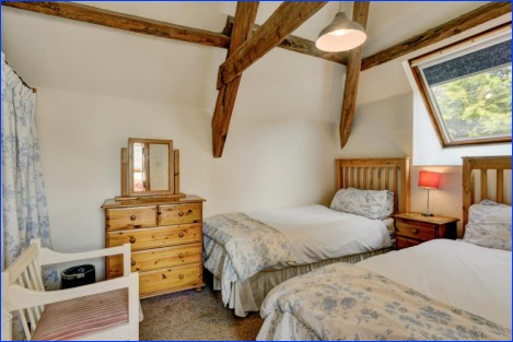 Single bedroom in Allerford Cottage