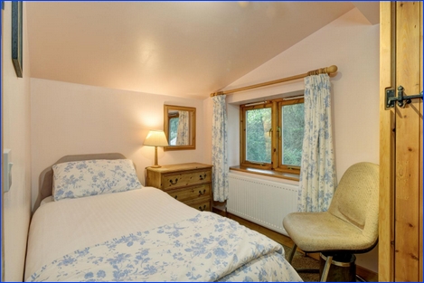 Single bedroom in Bilbrook Cottage