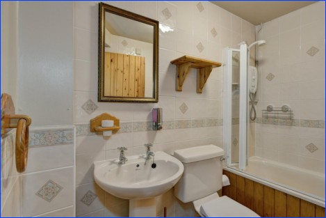 Bathroom in Luccombe Cottage